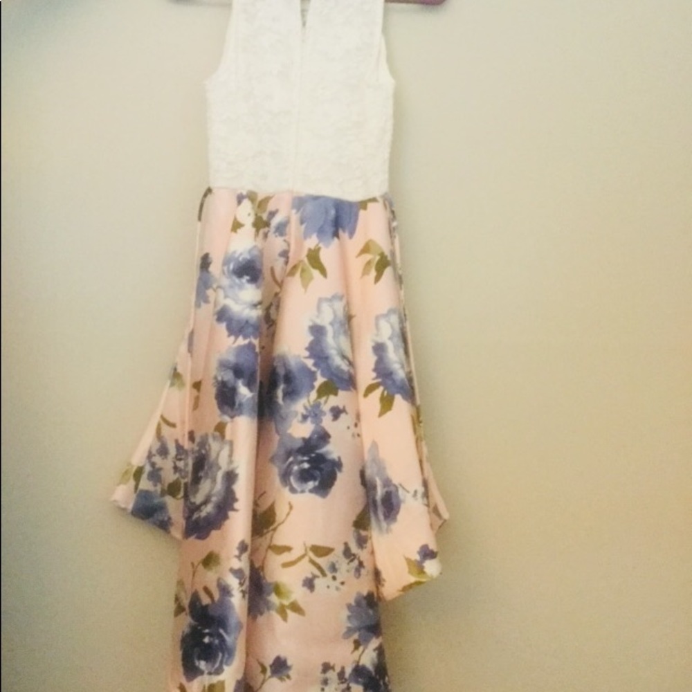 Dress - Picture 2 of 3